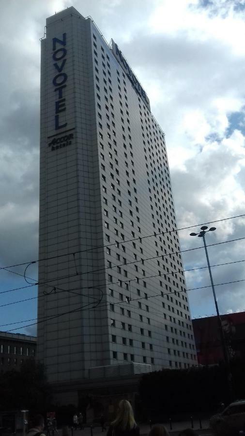 Metro Centrum Bed Варшава Экстерьер фото